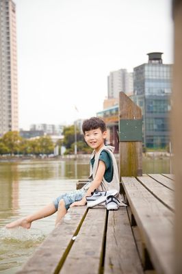 从校园之星到荧屏主角 谭凌煦的成长之路